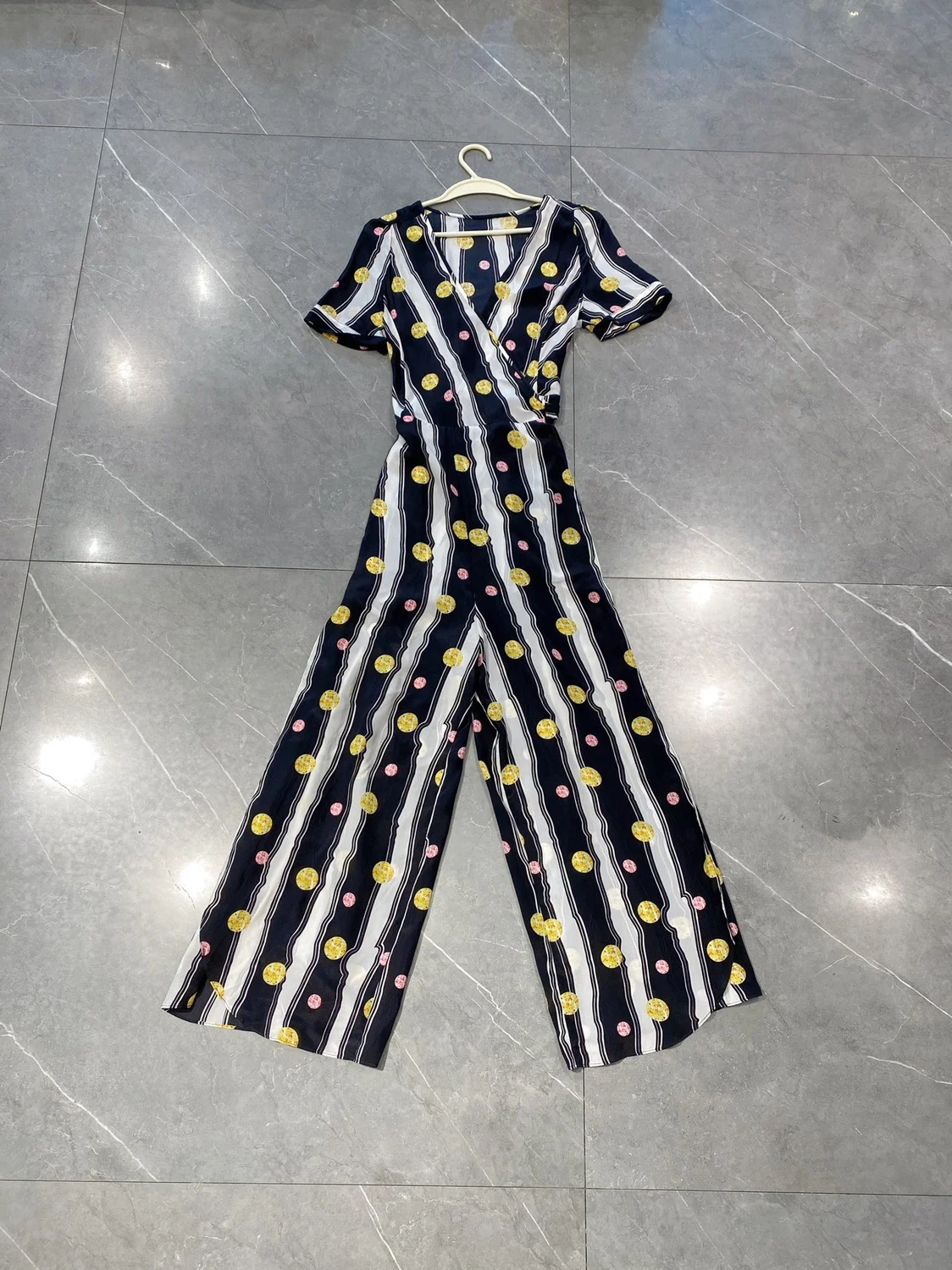 

Ele V-ne Silk Onesie with Belt Waist Cinching Polka Dot Print Long Pants Commute Sle mid Waist Summer 202 Collection