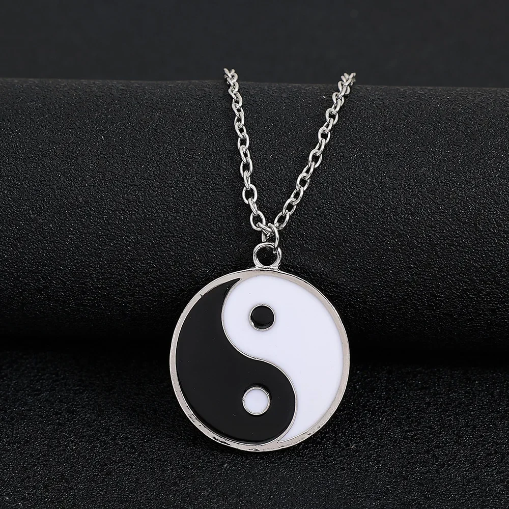 Collares con colgante de ocho trigramos para mujer, cadena de clavícula, Tai Chi Yin Yang, color blanco y negro, doble cara, regalo para novia, nuevo