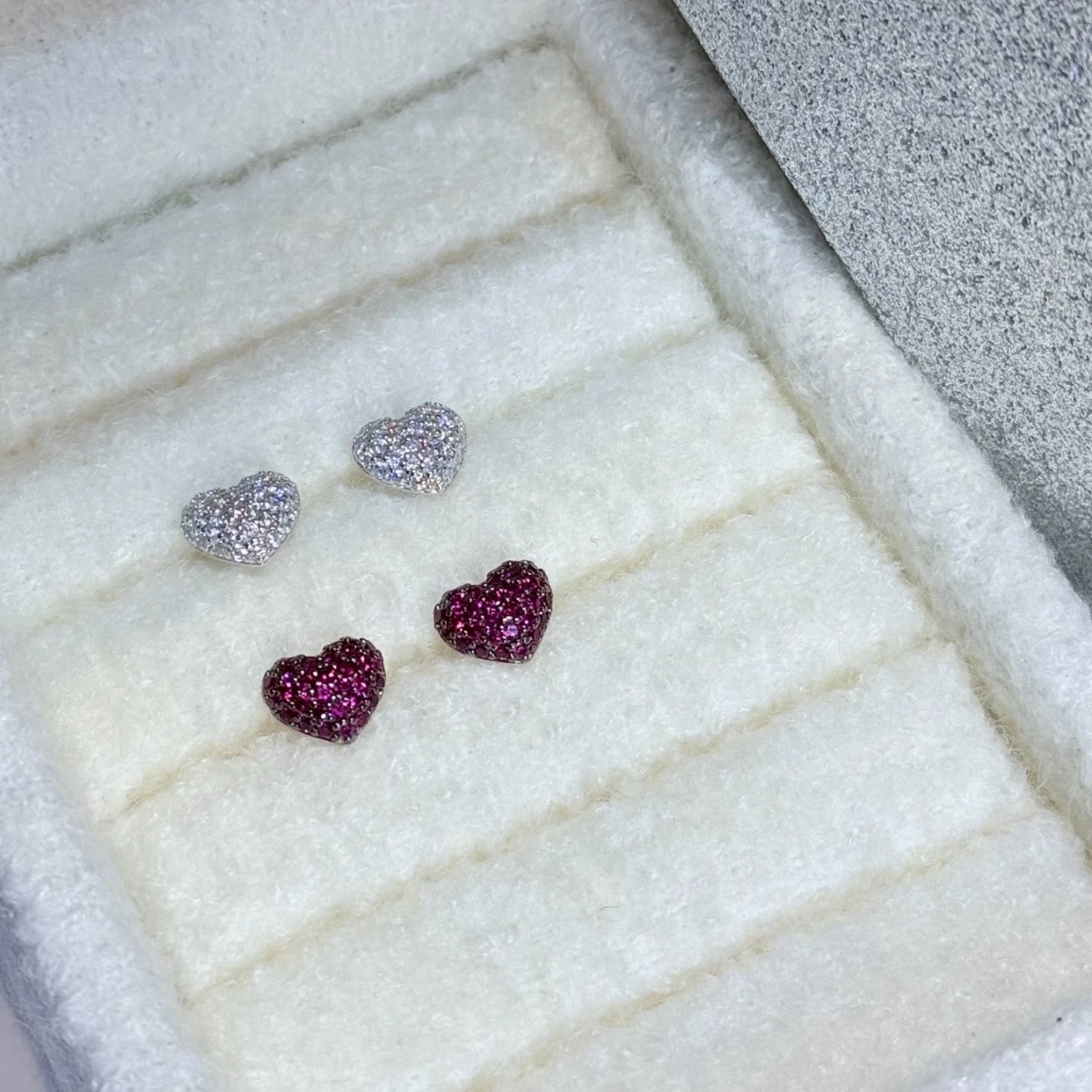 silver-heart-shaped-earrings-with-purple-red-gemstones-classic-couple-christmas-gifts-fashionable-jewelry-accessories