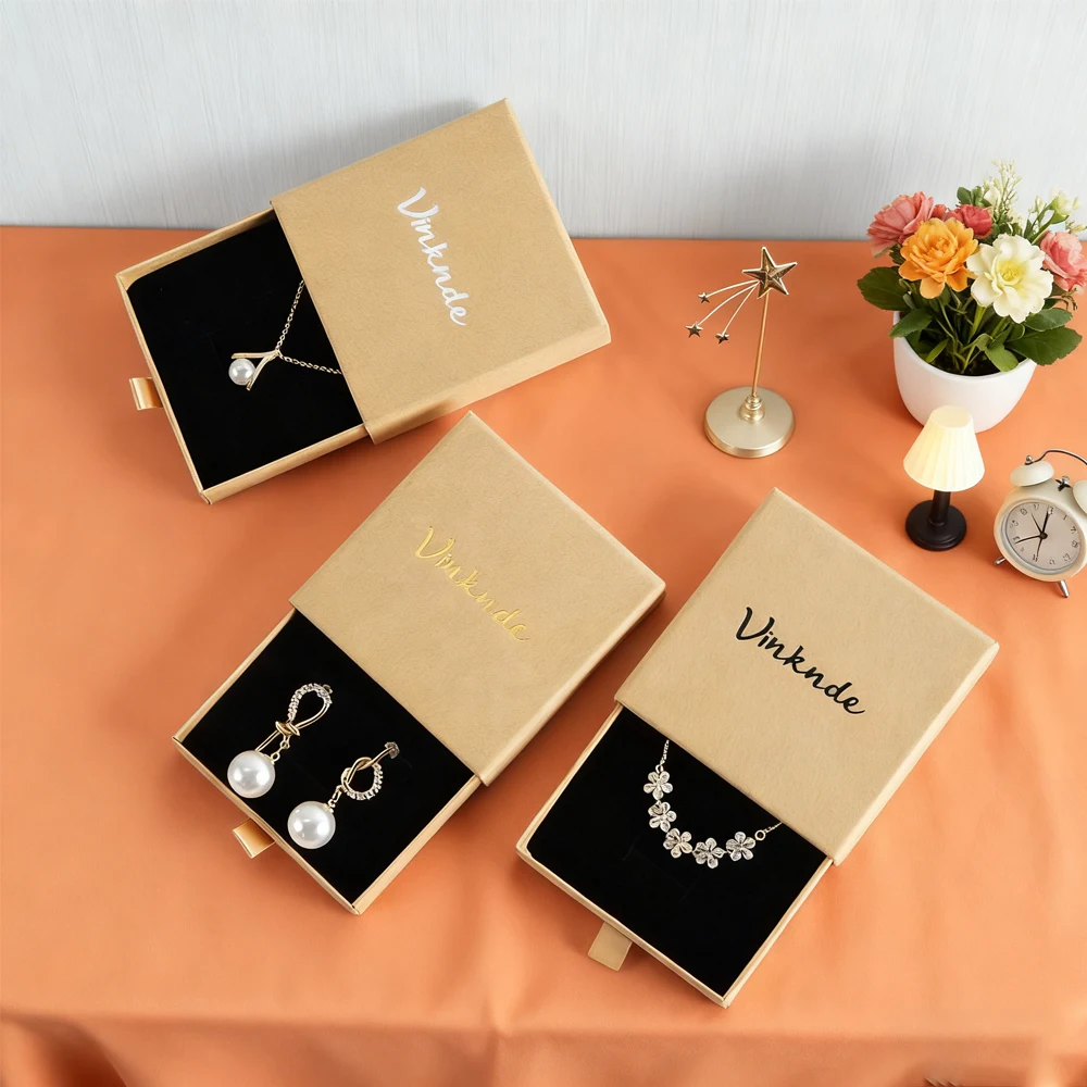 

Коричневая крафт-картонная бумажная шкатулка для драгоценностей, подарочная упаковка для ювелирных изделий, ящики для колец, серег, ожерелья, набор, чехол с индивидуальным логотипом