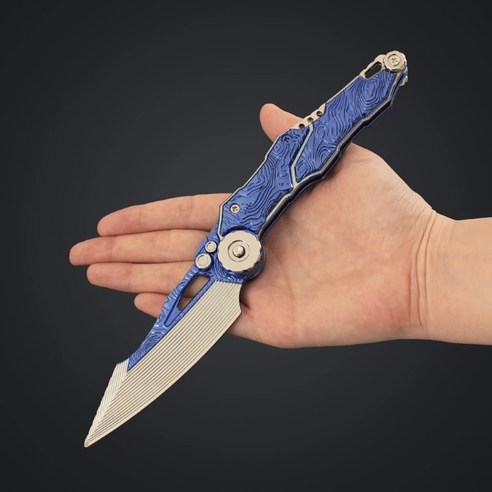 Arena Breakout Gioco S07 coltello armi Modello Non affilato Press-to-Spring Azione All'aperto Addestramento Prop Metallo Mestiere Ragazzo Giocattolo Regalo