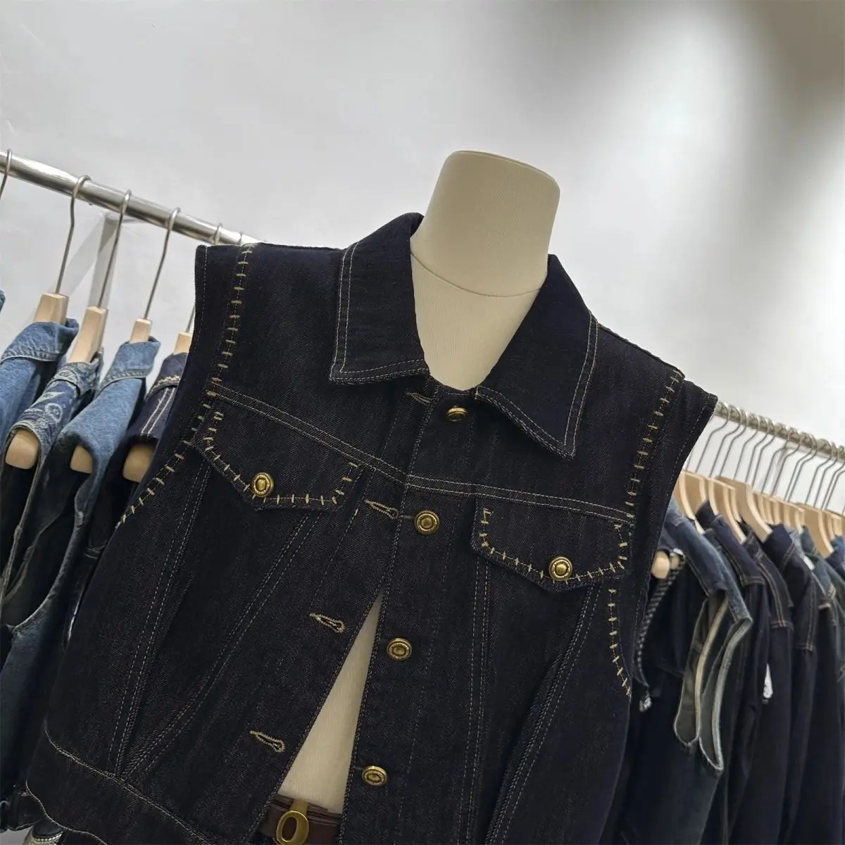 Fashion Sleeveless Denim Vest Women's Short Top 2026 Spring Autumn New Waistcoat Female Jeans Vest Jacket Chaleco Mujer