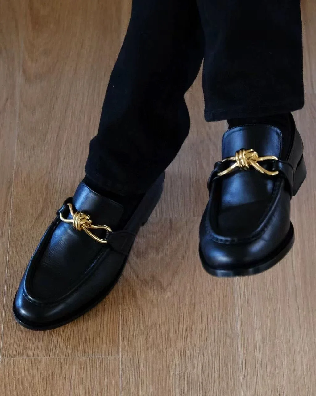 

Spring and Summer New Fashionable Metal Knot Buckle Low Heel Round Toe Single Shoes Slip On Elegant Versatile Loafers For Women