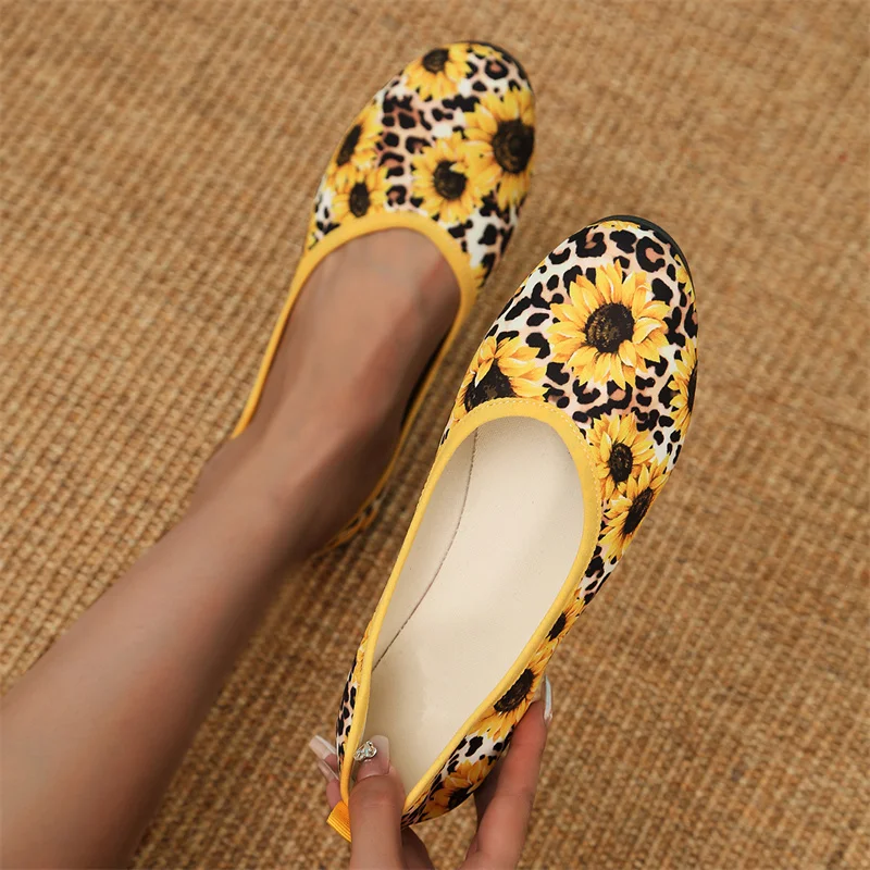 New Summer Style Fashionable Comfortable Elegant and Versatile Casual Wear-resistant Flat Soft-soled Floral Shallow-soled Shoes