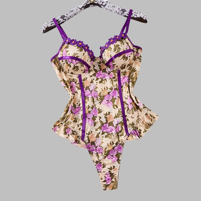 Damen-Dessous: Lila Blumenmuster Schlankheits-Bodysuit, Sommerlicher Süßer Bestickter Bügel-Bodysuit, Rückenfreier Rüschen-Teddy Einteiler