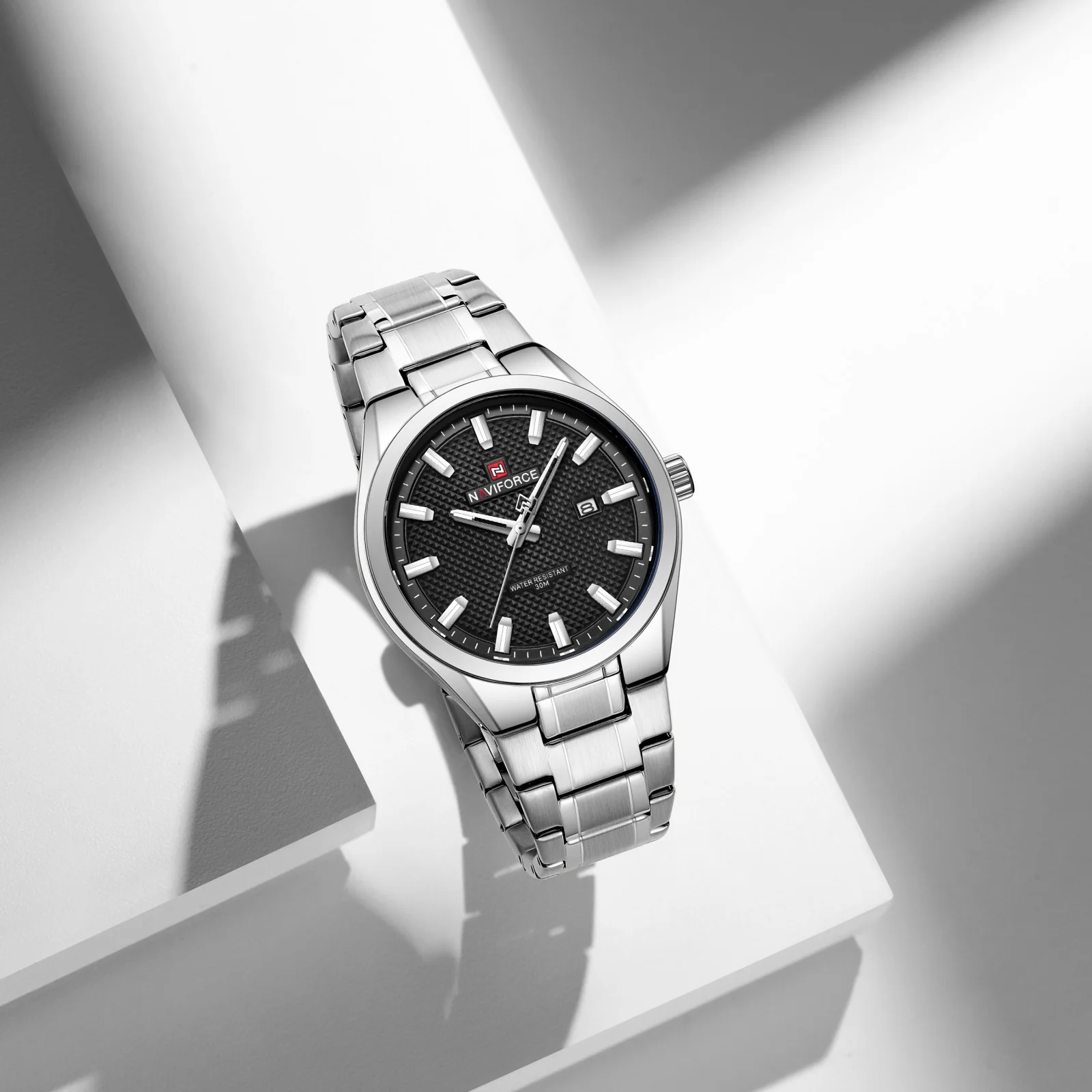 NAVIFORCE 9284 Men Business Watch Original Brand Waterproof Luminous Hands Quartz Watch Stainless Steel Date Luxury Watch