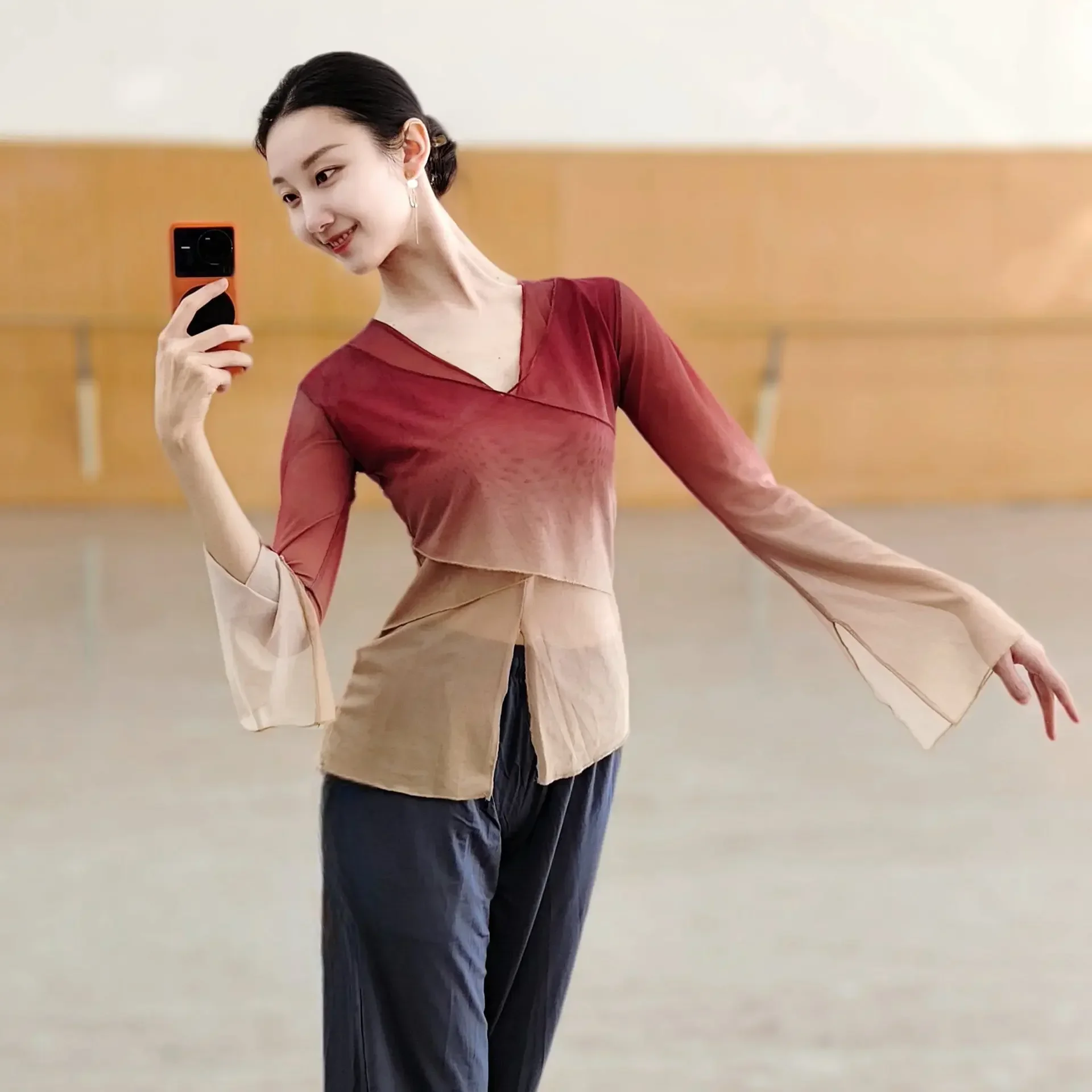 Klassische allmähliche Änderung Körper Reim Gaze Kleidung Praxis Kleidung weiblichen chinesischen Tanz Volkstanz moderne Tanzkleidung