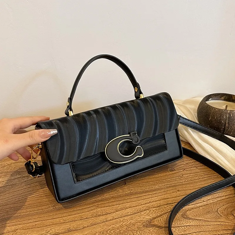 حقيبة ساعي عادية فاخرة وفريدة من نوعها أنيقة ذات سعة كبيرة للاستخدام النسائي الأنيق للركاب