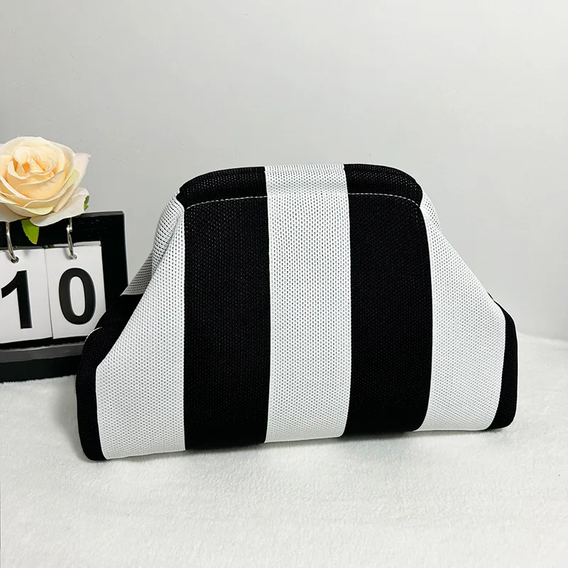 Sommer-Strand-Clutch für Damen, gewebte Häkel-Handtaschen, Geldbörsen, Stricken, Knödel-Clutch, gerüscht, niedliche Wolke, lässige Colorblock-Tasche – Detail 4
