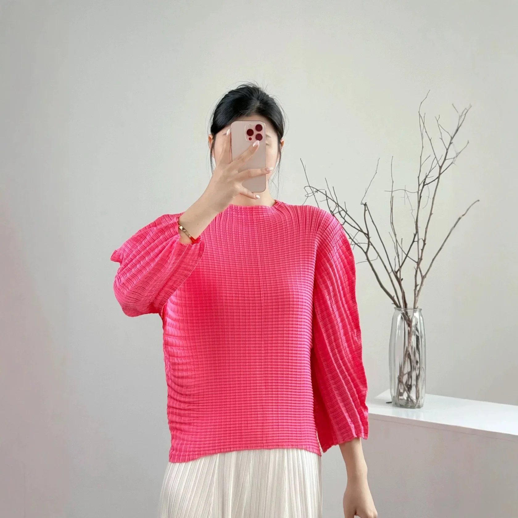 Women's Pleated Top, Crew Neck Long Sleeve with Wavy Cuffs, Solid Color Loose Casual Miyake-style Pleated Shirt