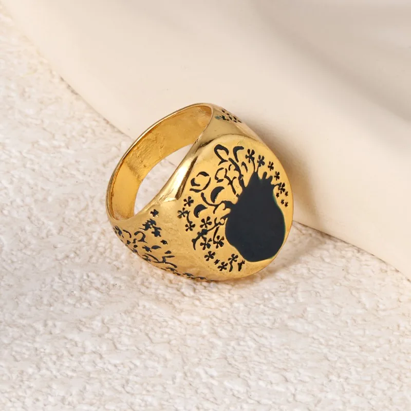 

Huaya Women's Retro Color Blocking Carving Flower Stamp Rings Classic Banquet Ring Personality Accessories