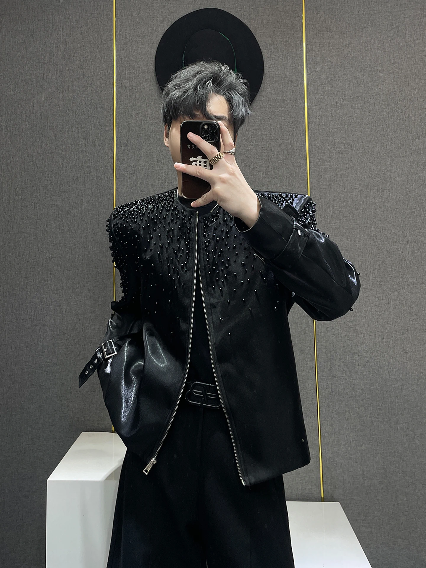 

Мужская свободная куртка с жемчужным декором, модный необычный дизайн, полиэстер, длинный рукав, круглый вырез, застежка-молния