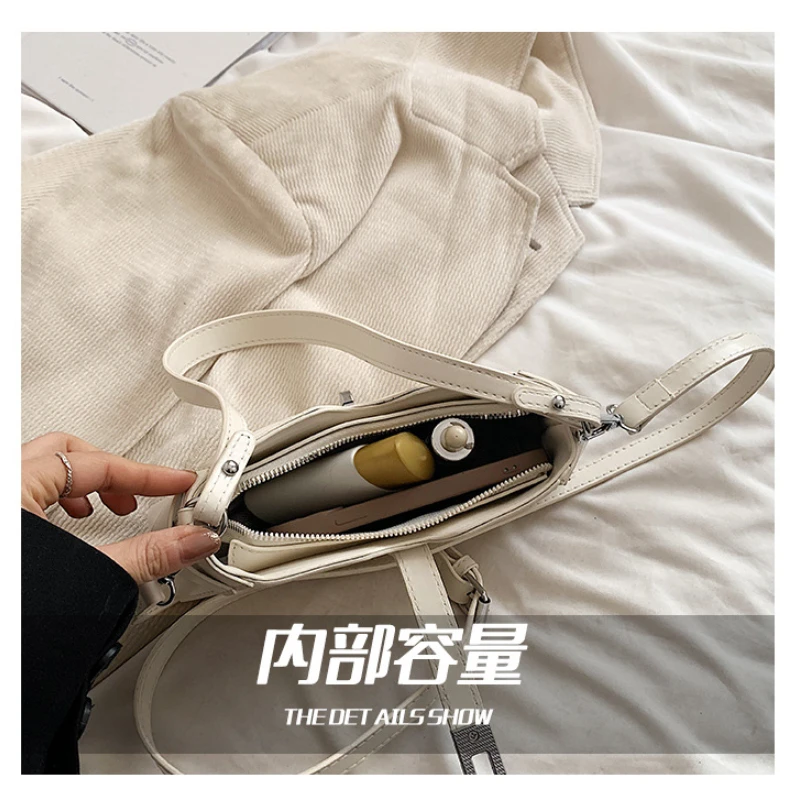 2024 New Designer Small Silver Crossbody Bags for Women Fashion Pu Leather Shoulder Bag Lady Underarm Armpit Bags Handbags