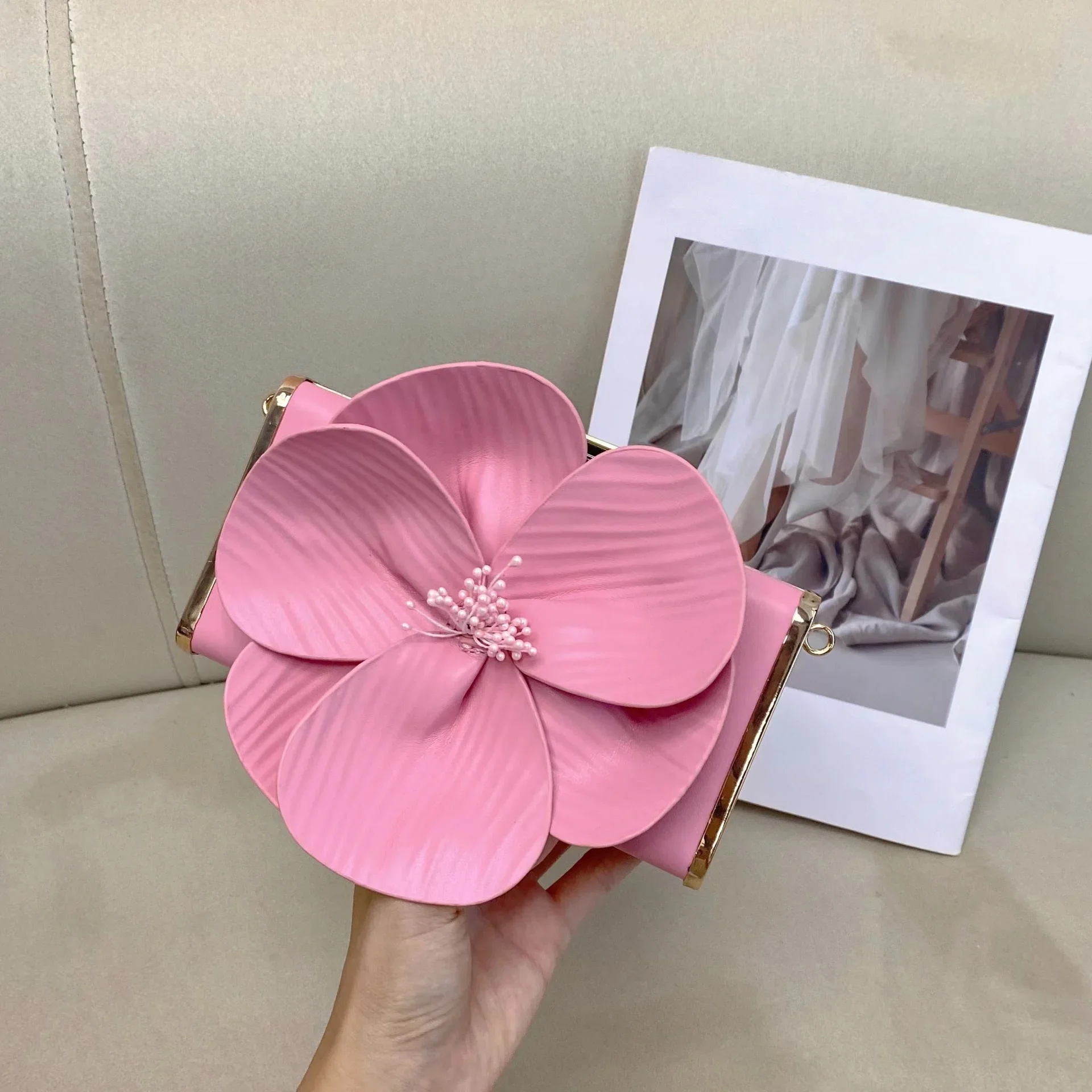 Camellia Flower-Petal Socialite New Chinese Style Box Banquet Flower Holder Hand-Held Crossbody Pouch