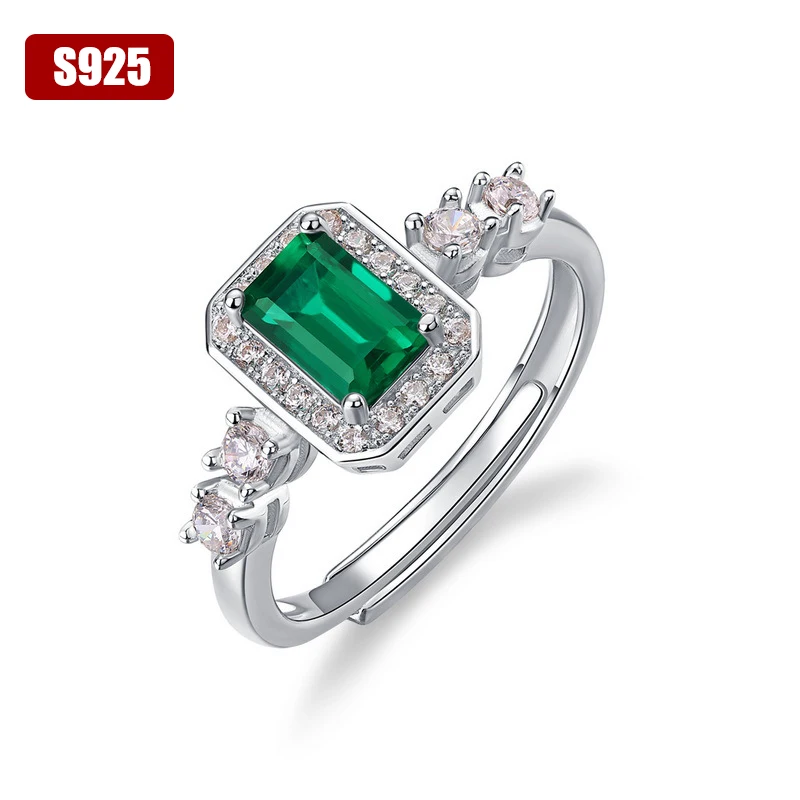 

Женское кольцо из серебра 925 пробы с зеленым камнем