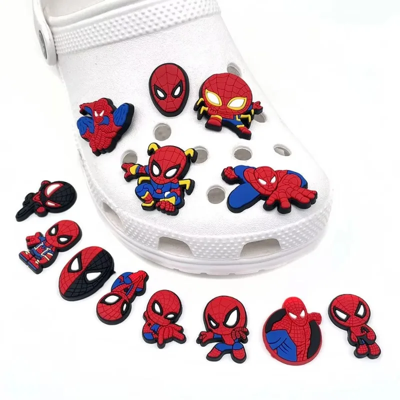 Marvel anime personagem spiderman destacável dos desenhos animados diy personalidade bonito e bonito sapato flor decoração chinelo acessórios