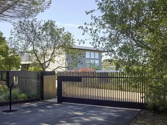 

*& Modern Aluminum Driveway Sliding Gate Trackless Courtyard Residential Security