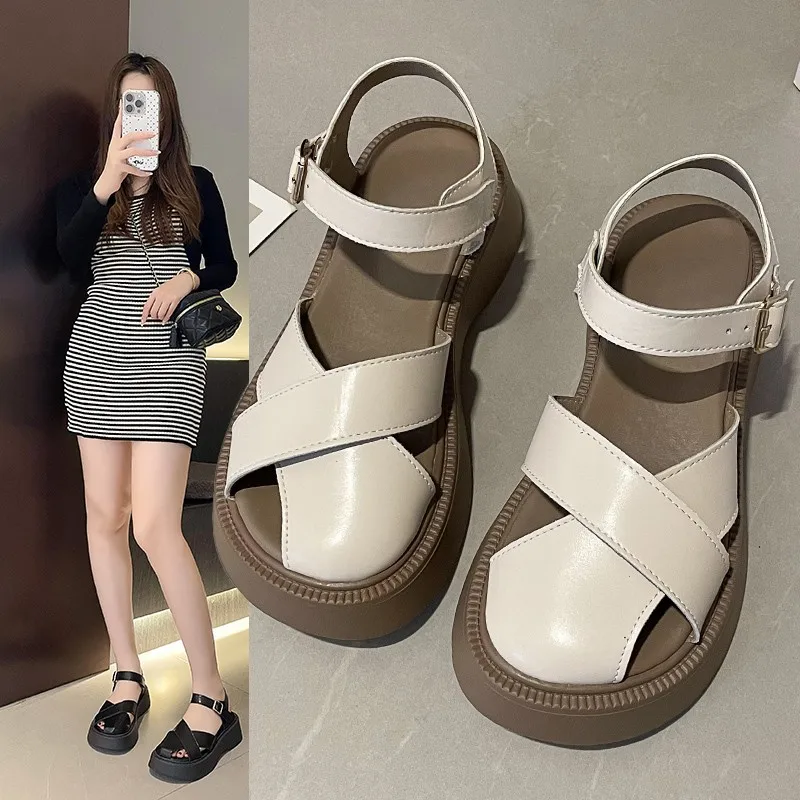 

Обувь для маффинов с пряжкой и ремешком, сабо на каблуке, бежевые босоножки на каблуке, женская обувь, лето 2021, плоские, толстые, черные, удобные гладиаторы для девочек