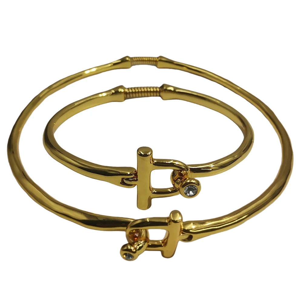 

2025 Autumn Retro Metallic Gold Silver Hollow Geometric Bracelet Necklace Women's Jewelry Accessories Surprise Gift