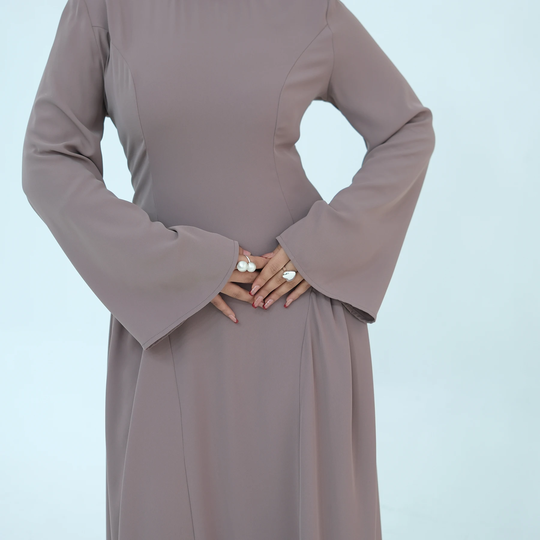 

Элегантное скромное макси-платье для мусульманок с завязками на спине, присборенной талией и расклешенными рукавами, исламская одежда для Рамадана и Ид.