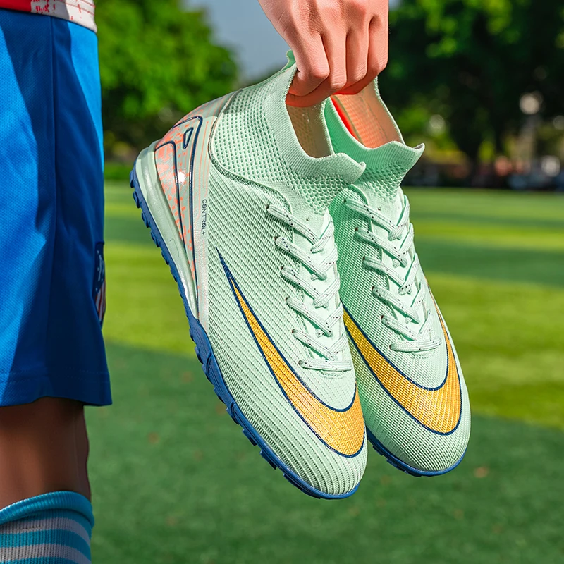 أحذية كرة القدم للرجال، تشنجات العشب الأصلية، أحذية كرة القدم خفيفة الوزن ومقاومة للانزلاق