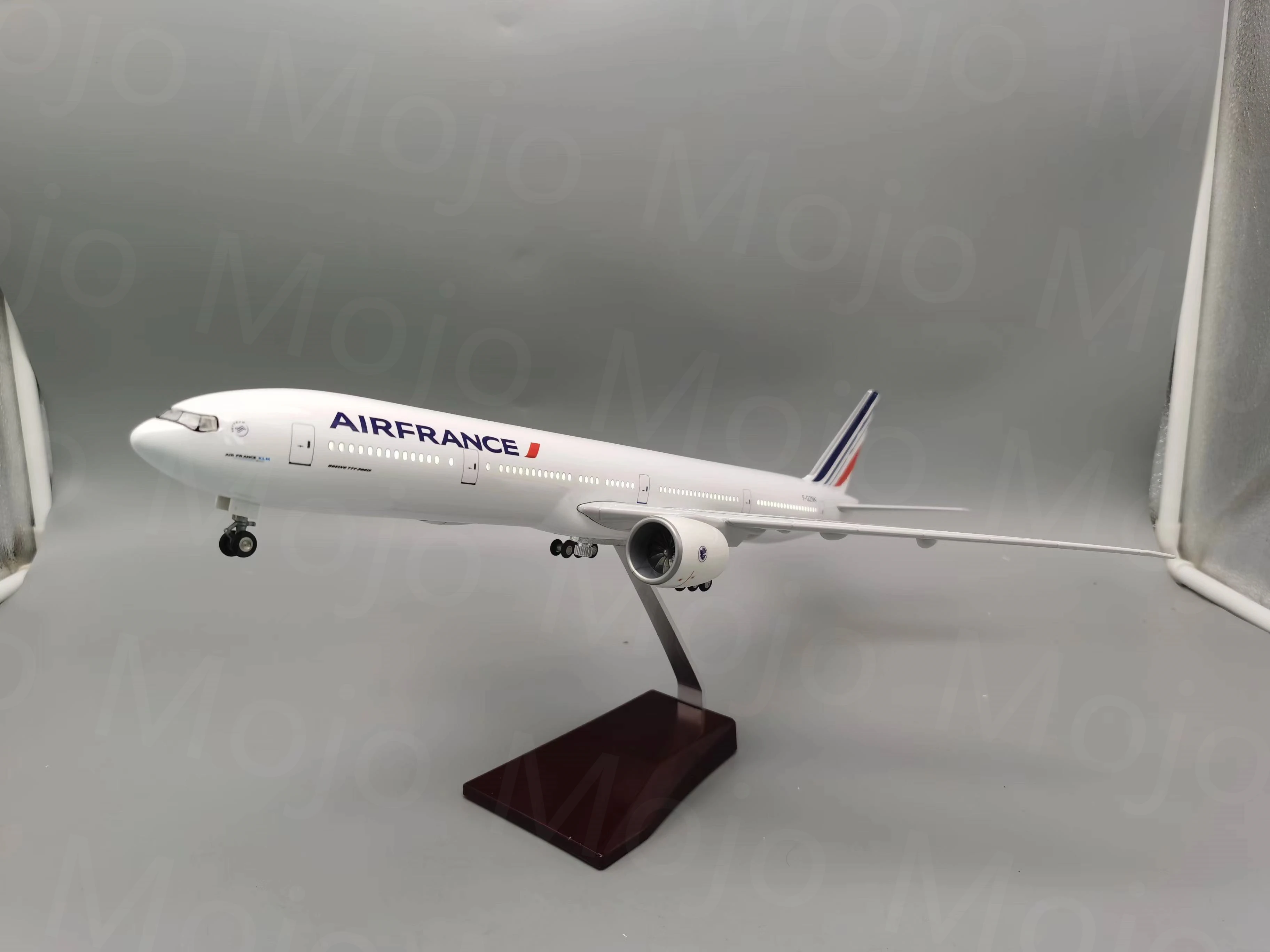 47CM Air France 777 Model Plane 1/157 Scale B777 Aircraft Air France Airlines W Light and Wheel Landing for Collection