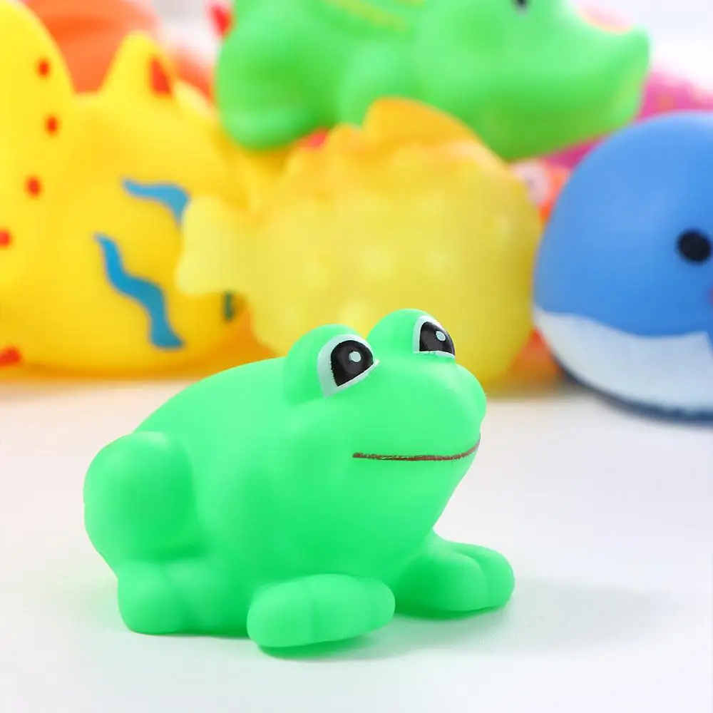 per bambini Simpatici animali Spremere i bambini Suono Squeaky Bath Toys Giocattoli da bagnetto per bambini Galleggiante Doccia Giocattolo Nuoto Giochi d'acqua