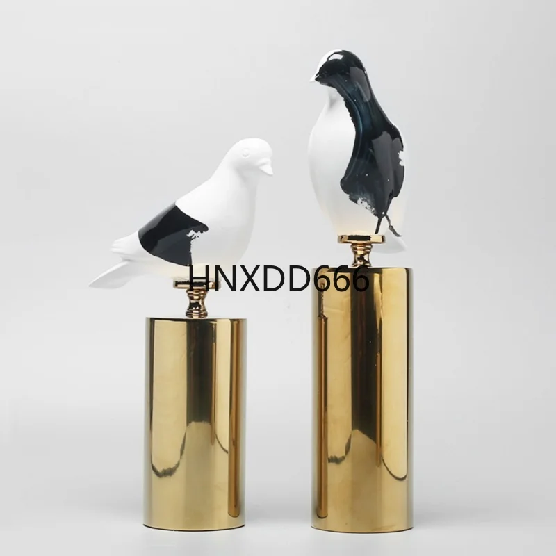 

Metal Handicraft Golden Bird Ornament Artificial Animal Sculpture Three-piece Set Pigeon Decorative Figurines Home Decoration