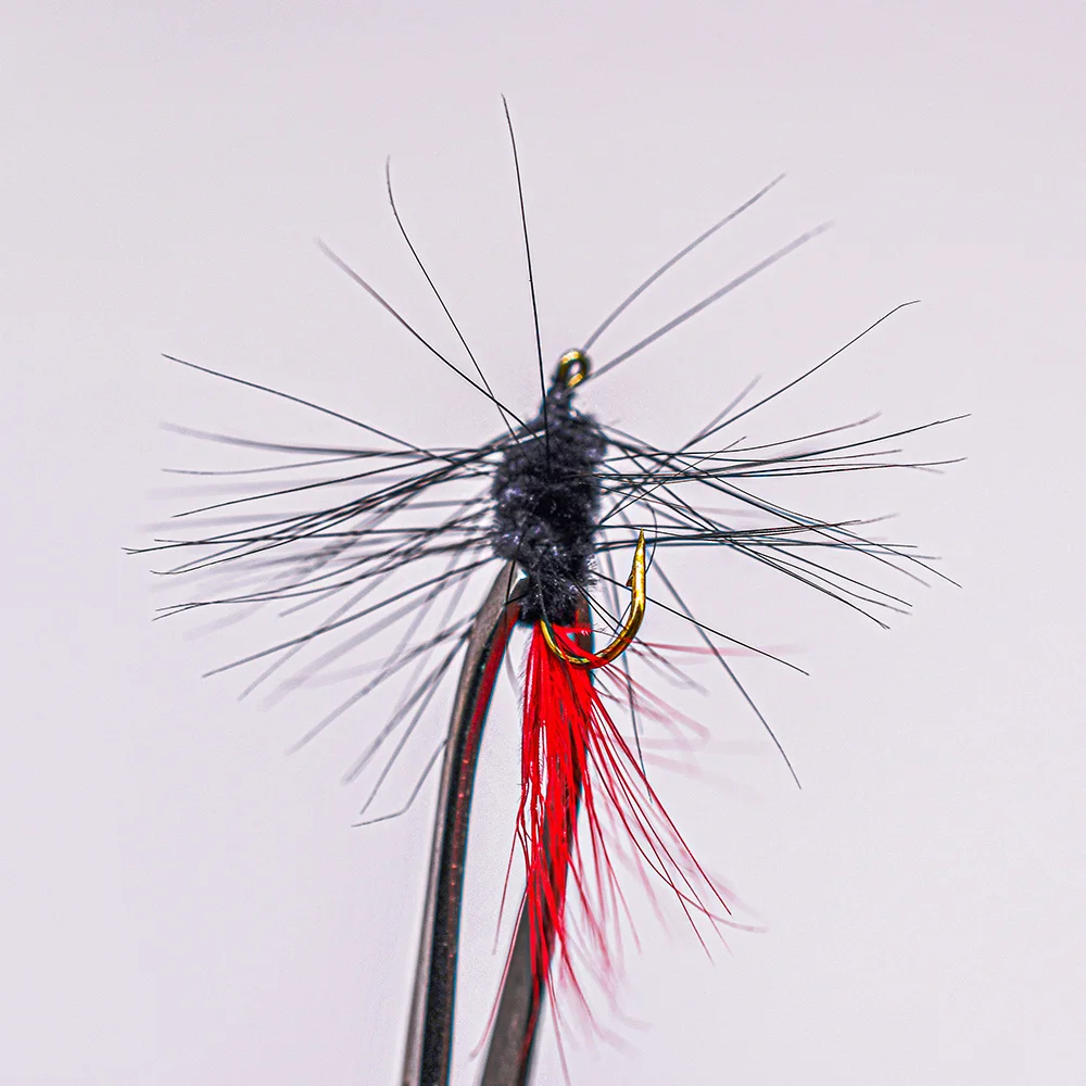 12PCS Bugger Red Tail Angeln Fliegen Köder Lockt Mayfly Dry Fly Forelle Angeln Fliegen Haken Künstliche Insekten Köder