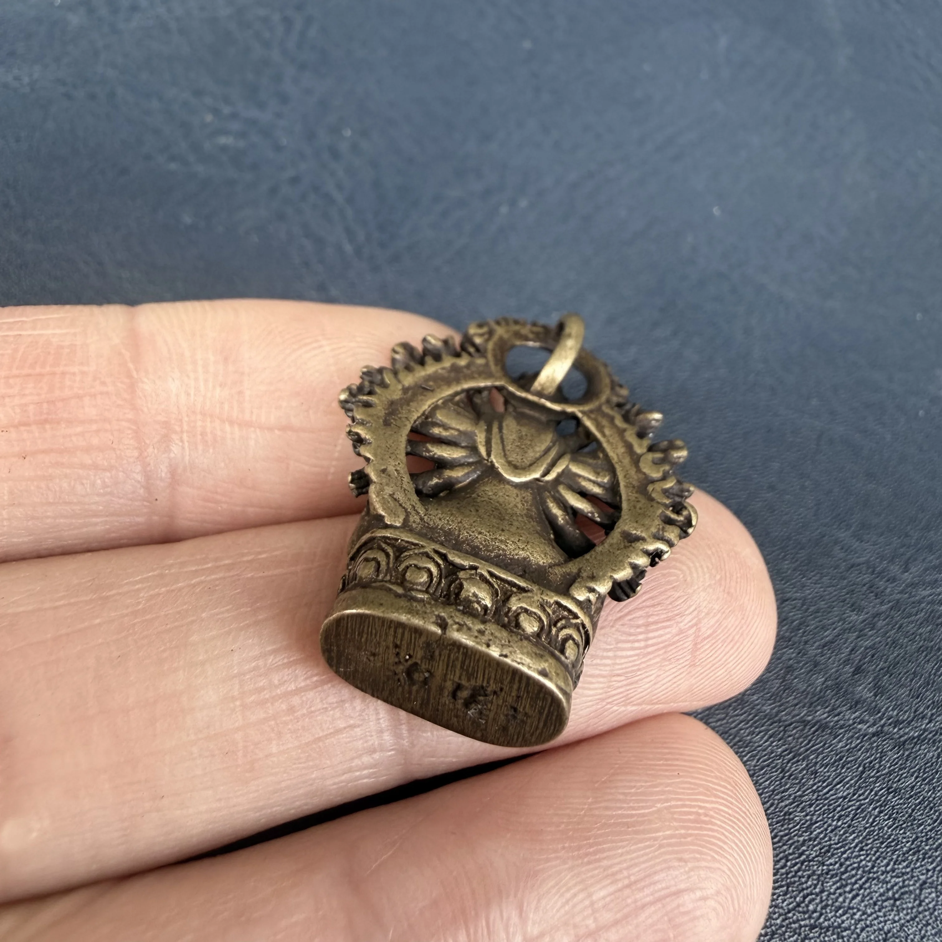 Retro micro carved yellow Lima copper mini thousand handed Guanyin ornament