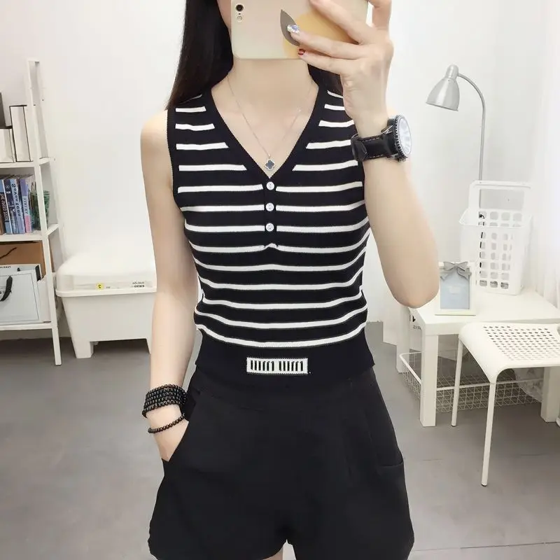 Summer New Short Ice Silk Sling Striped Tank Women\'s V-neck Button Slim Elastic Versatile Fashion Knitted Sleeveless Top 2024