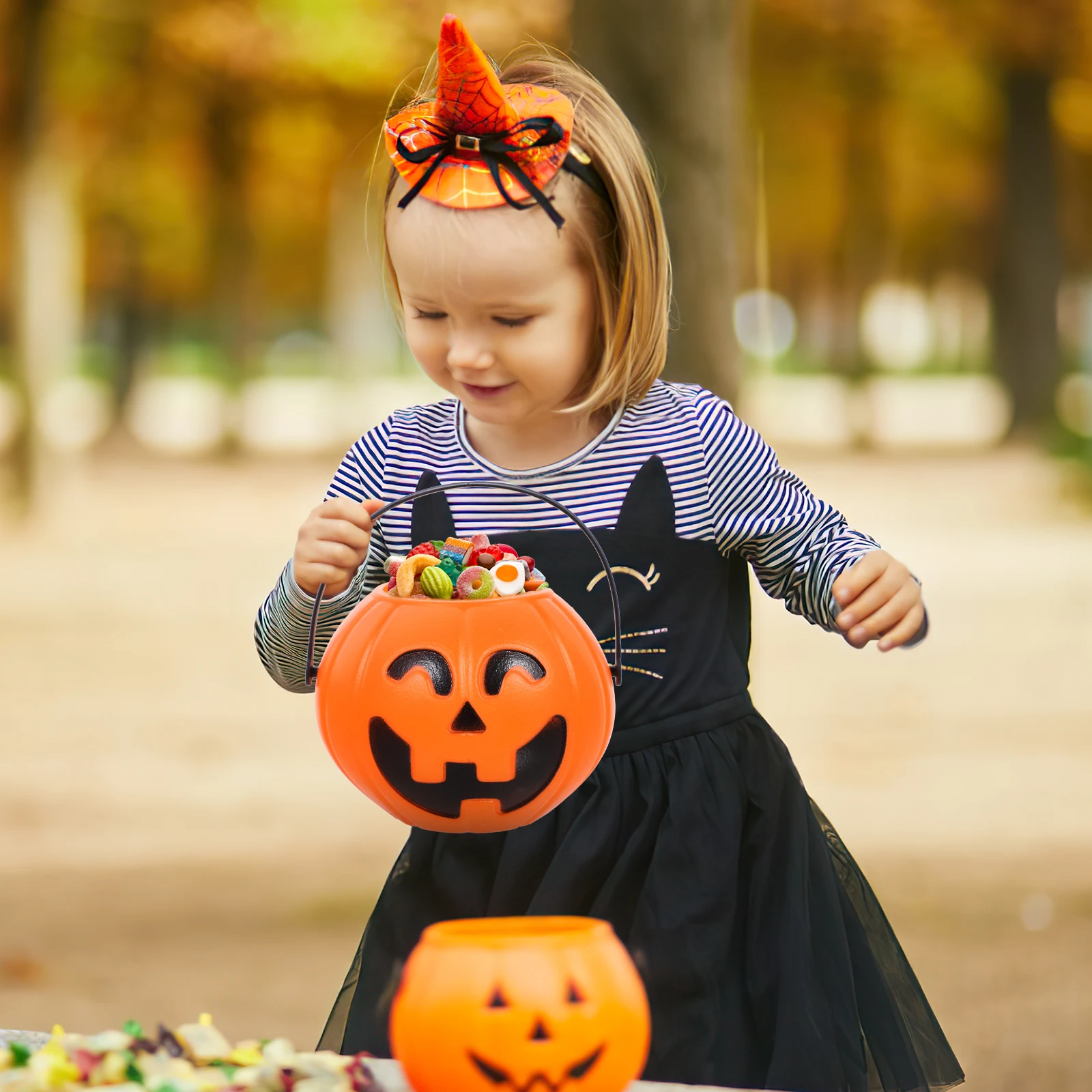 

2pcs 17Cm Pumpkin Bucket Handle Black Facial Features Halloween Candy Holder Trick Or Treat Party Decor Jack O