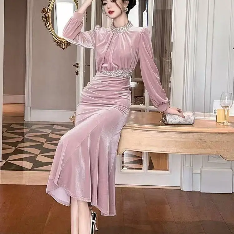 2025 Lente Herfst Vrouwen Stand Kraag Parels Kralen Hoge Taille Fluwelen Trompet Jurk, Vrouw Kleding Slanke Velours Zeemeermin Jurken