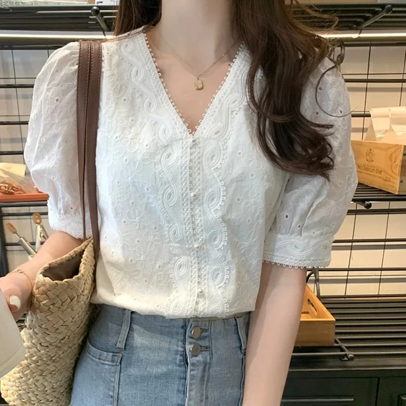 Chic Hollow Out Lace Short Puff Sleeve Woman Shirts Korean Summer Peter Pan Collar Blouse Women Fashion Elegant Loose Tops