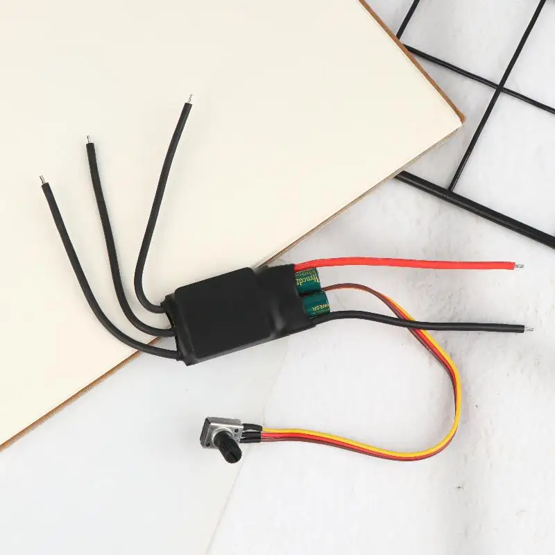 

1Pcs DC 7-24V 200W Brushless Motor Driver Three-Phase Brushless DC Motor Driver Board With Potentiometer High Speed Controller