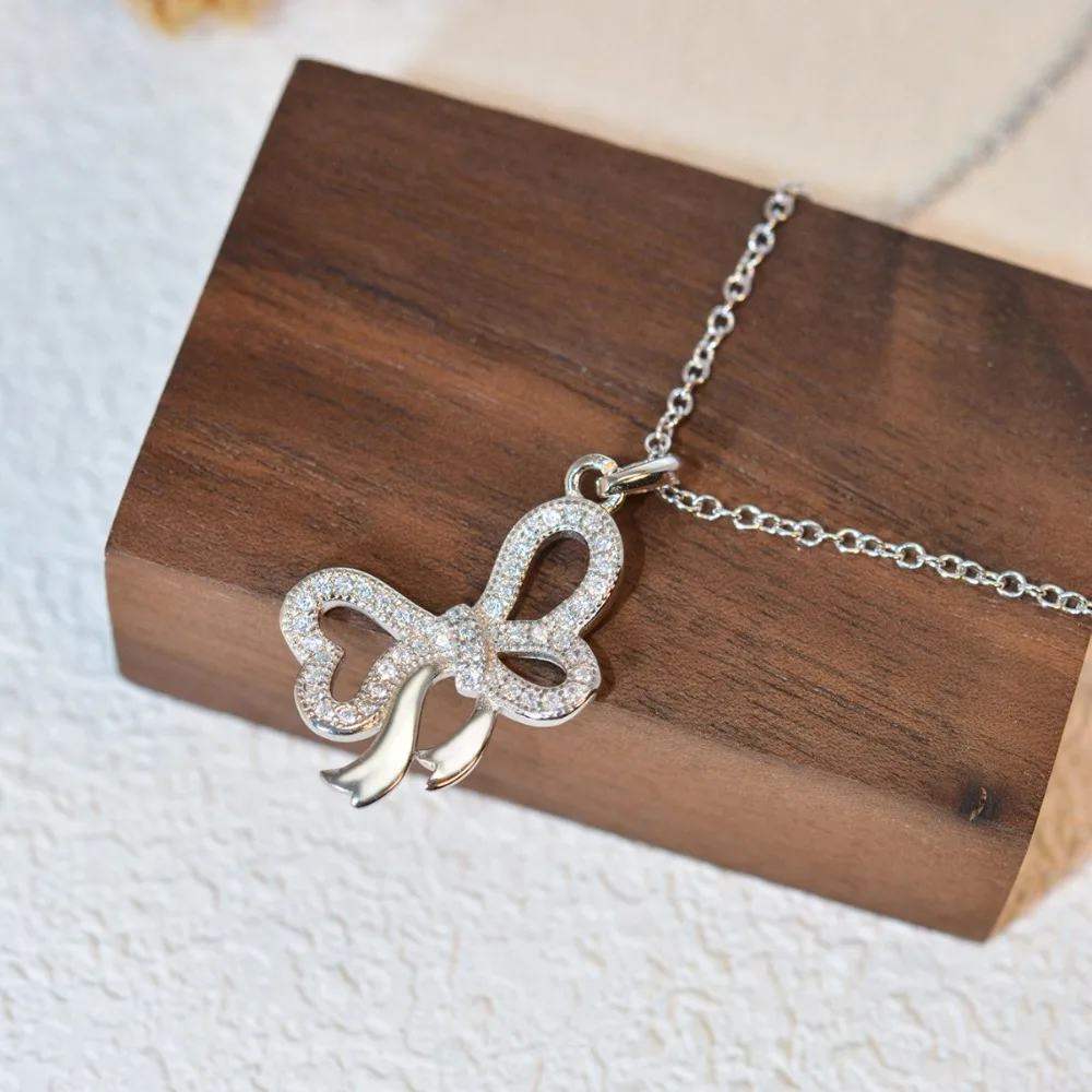 

2025 Новое высококачественное ожерелье с подвеской, изысканные детали, подчеркивающий женский элегантный стиль