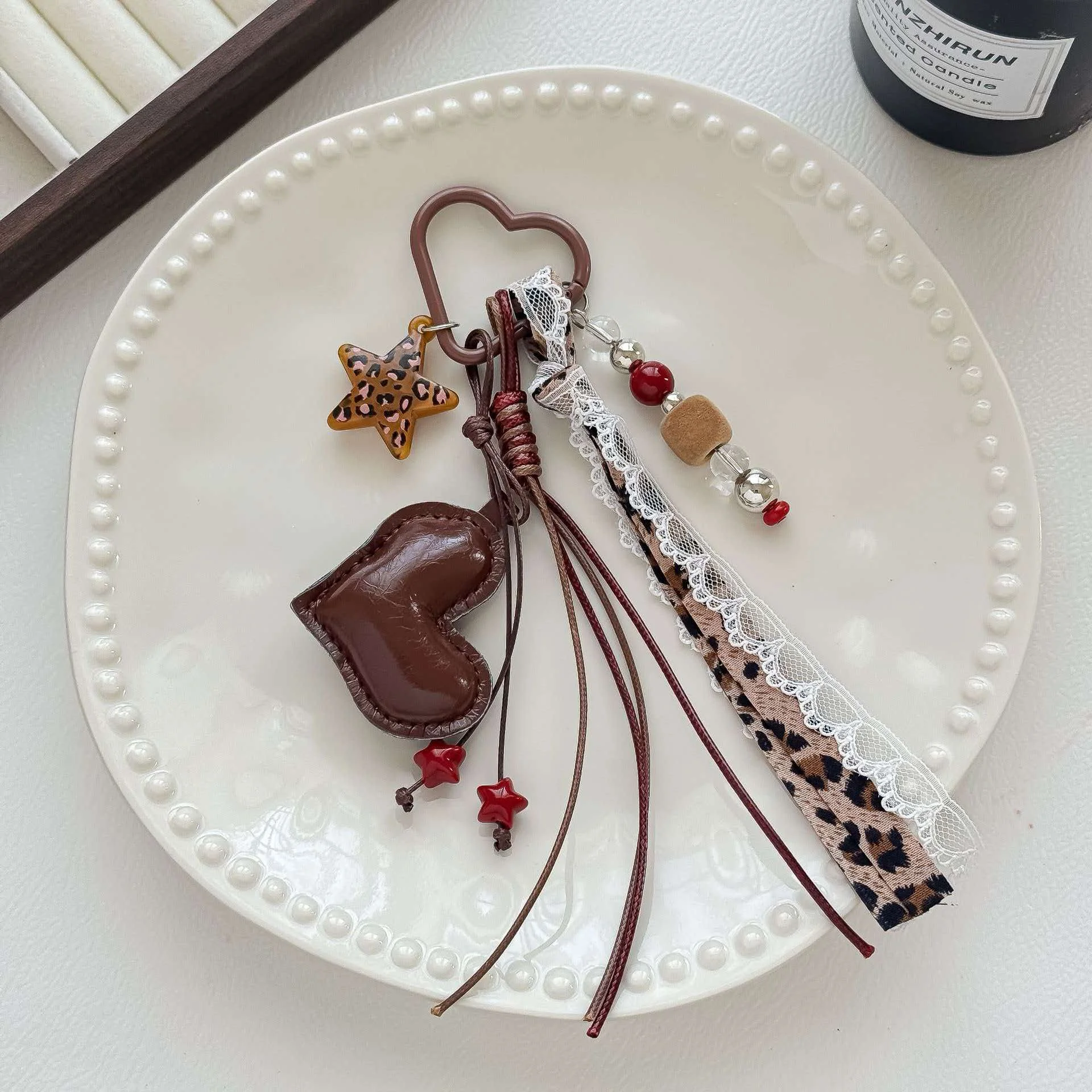 Vintage leather heart-shaped bag pendant keychain autumn and winter coffee colored bag hanging
