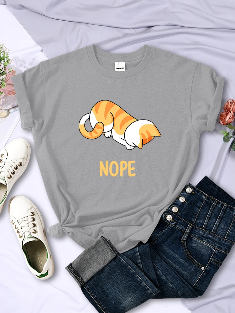 The little orange cat bows his head and refuses Printed T-Shirts Women Funny Cartoons Short Sleeves Soft Summer T Shirt Female