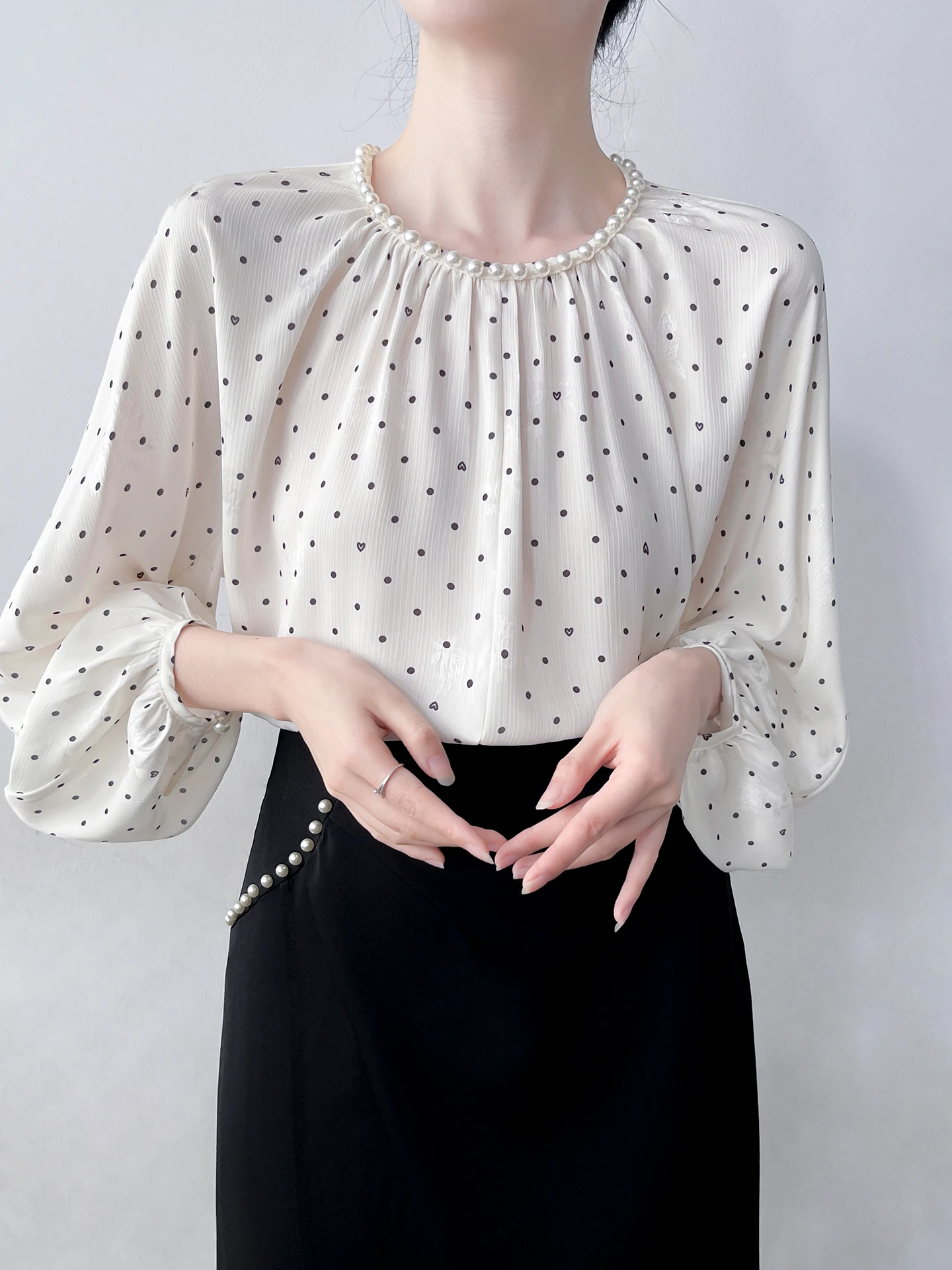 

Ele Pearl round Ne Polka Dot Silk irt Women's Lantern Sve Loose Fit irt Gauze Design Spring Summer Top