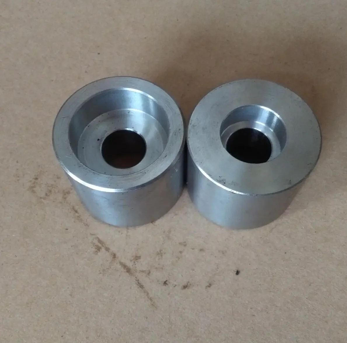 أنابيب مزورة من الفولاذ الكربوني، اقتران كامل، اقتران HALF، CL3000، THRD، CS ASTM A105، ASME-B16.11 #3