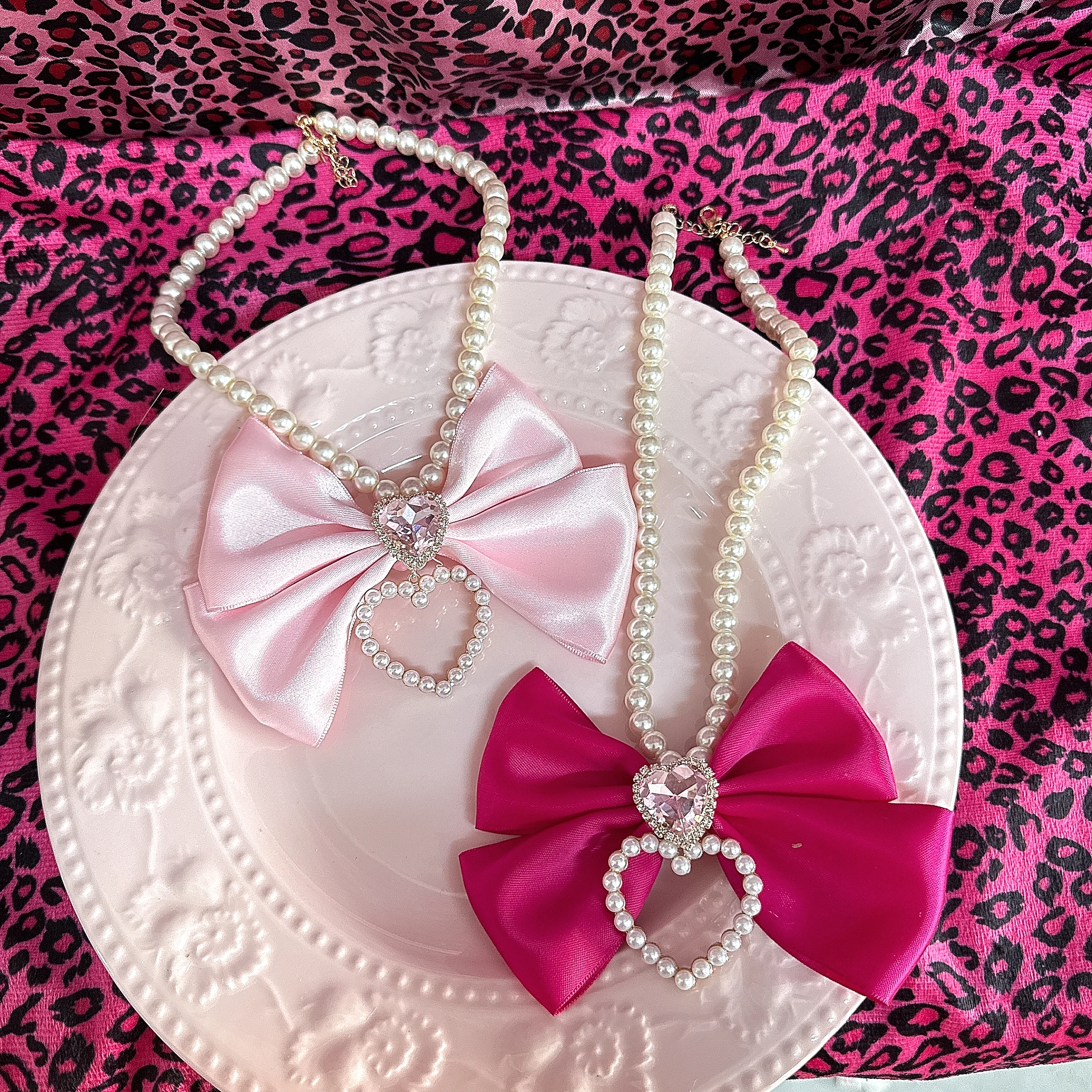 colar-artesanal-coracao-diamante-milenio-estilo-loreta-peca-de-acessorio-feita-com-amor-para-a-fa-de-lolita
