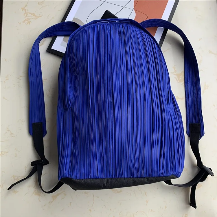 Design Miyake New Lightweight Pleated Backpack Ladies 2023 Fold Backpack Light Weight and Large Capacity Casual School Bag