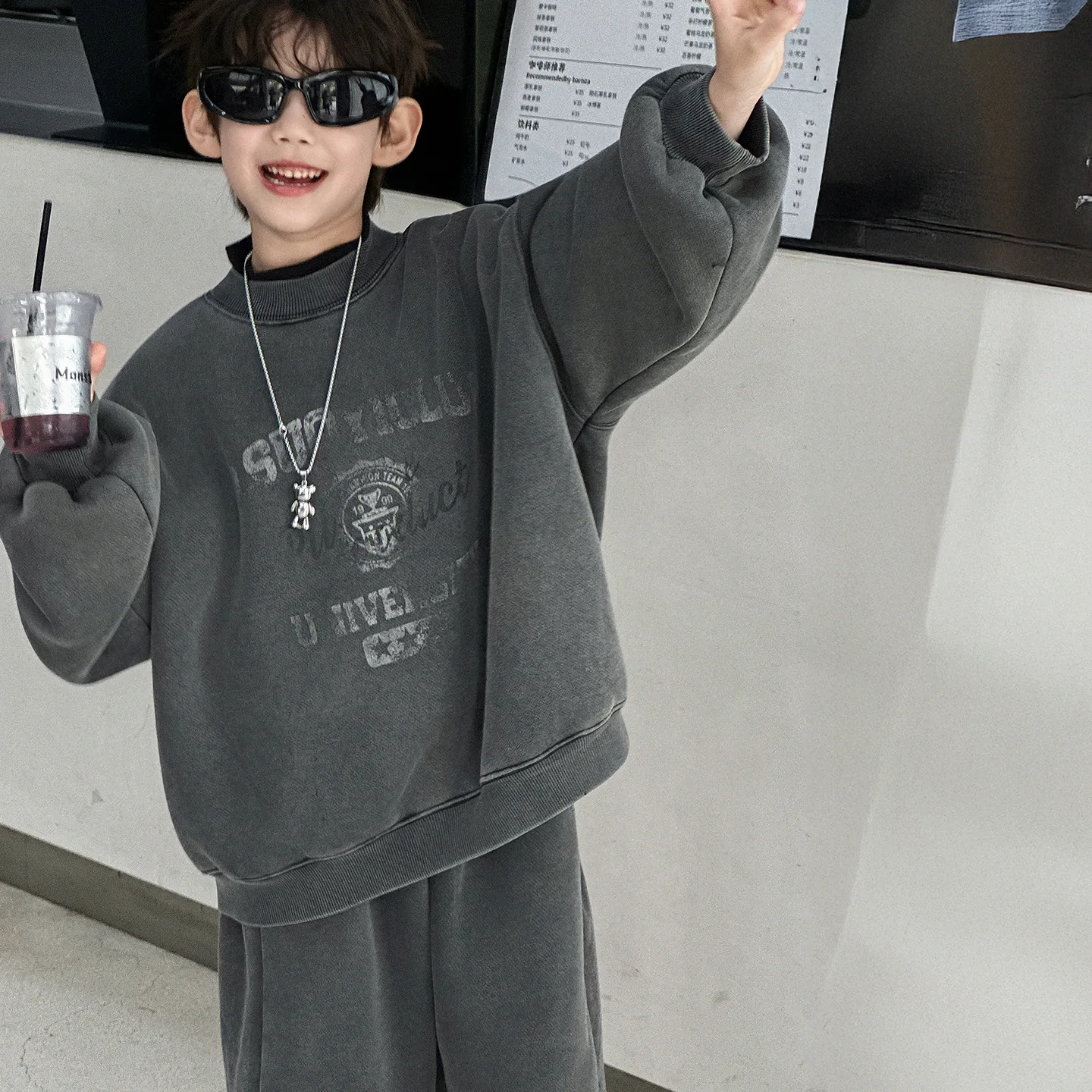 ملابس الأطفال الاطفال الكورية نمط مجموعة عادية 2025 الخريف الشتاء جديد بنين ريترو الصوف الدافئة فضفاضة مريحة قطعتين مجموعة