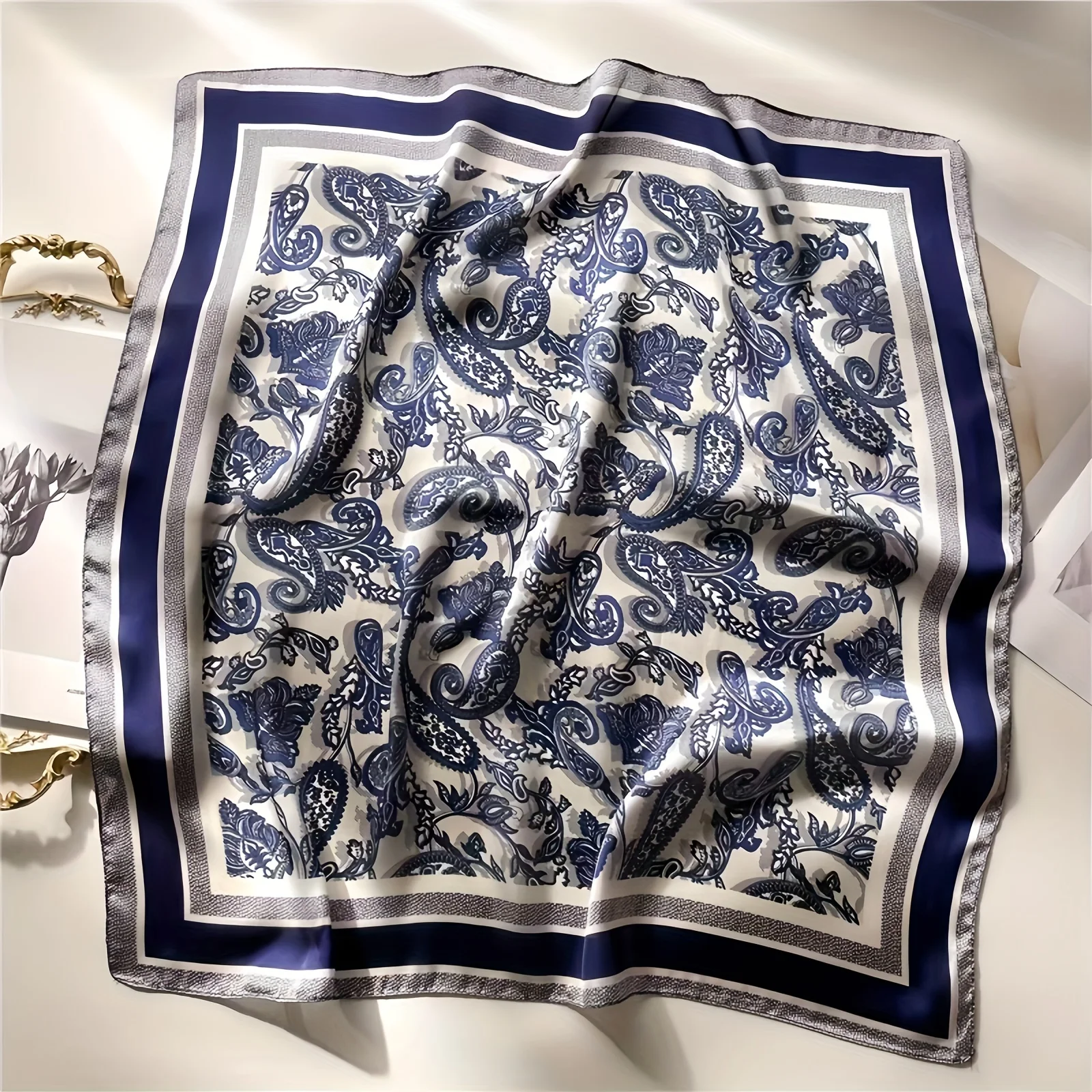 البوهيمي نمط بيزلي الأزهار طباعة المرأة ساحة وشاح حريري الساتان رئيس التفاف تصميم الأوشحة باندانا الحجاب منديل