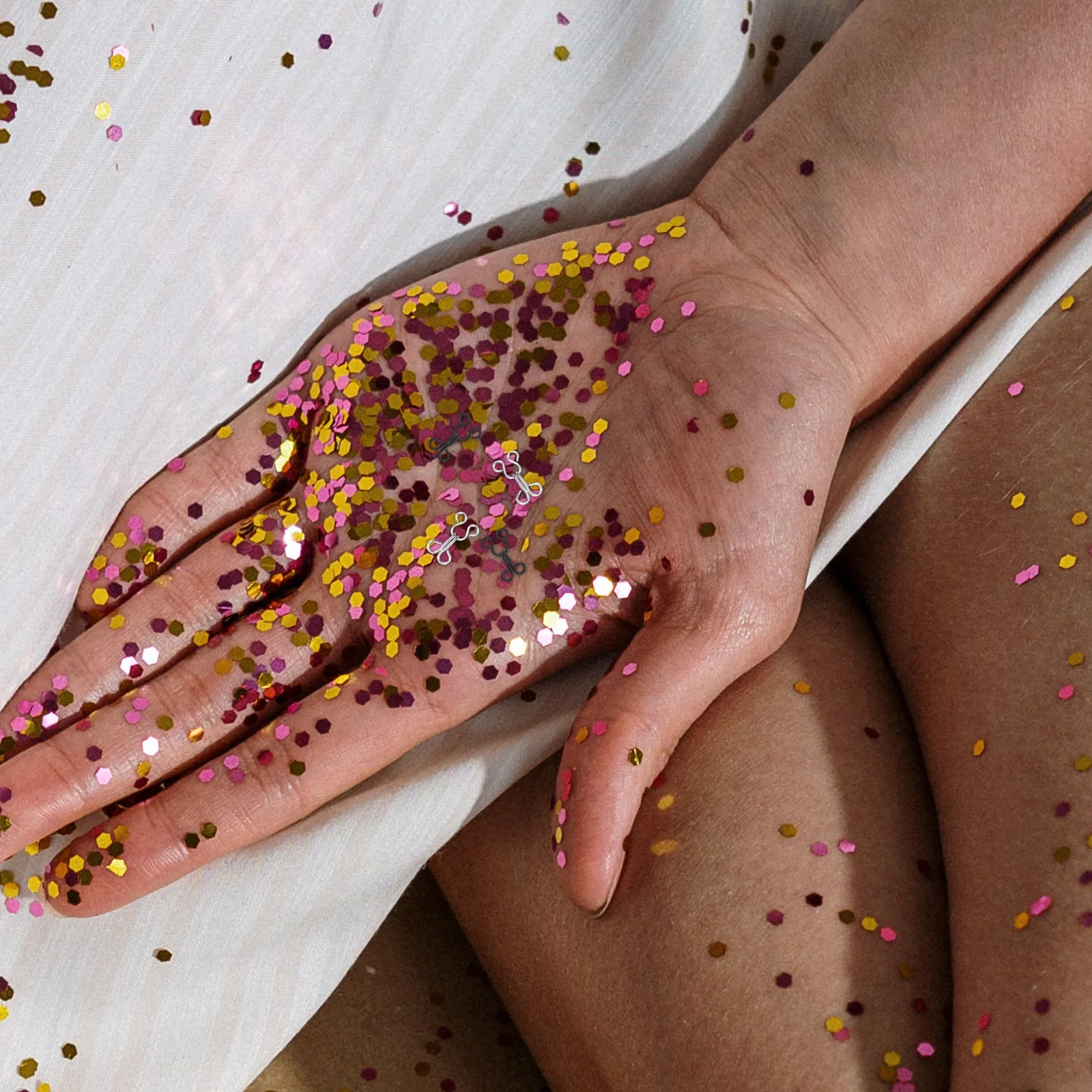 

240Pcs Metal Hooks and Eyes Closure for Sewing DIY Bra Strap Replacement Jacket Skirt Clothing Fasteners Metal Fastening Clips