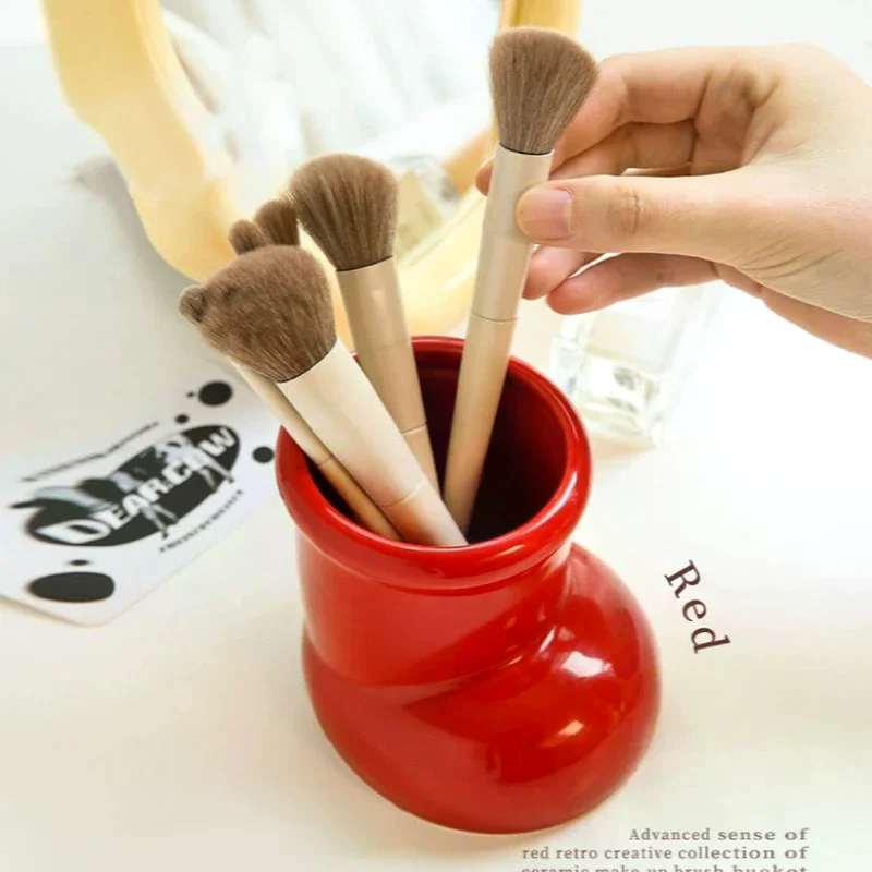 Red Boots Christmas Decor Pen Holder Multi-Functional Desk Organizer Makeup Brush Holder Desktop Office Art Supplies Storage