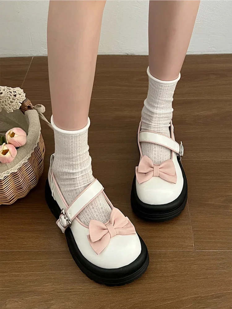 Japoński styl Lolita Mary Janes Shoes Women Vintage Sweet Buckle Strap Pumps Shoes Female Casual Bow Korean Designer Shoes 2023