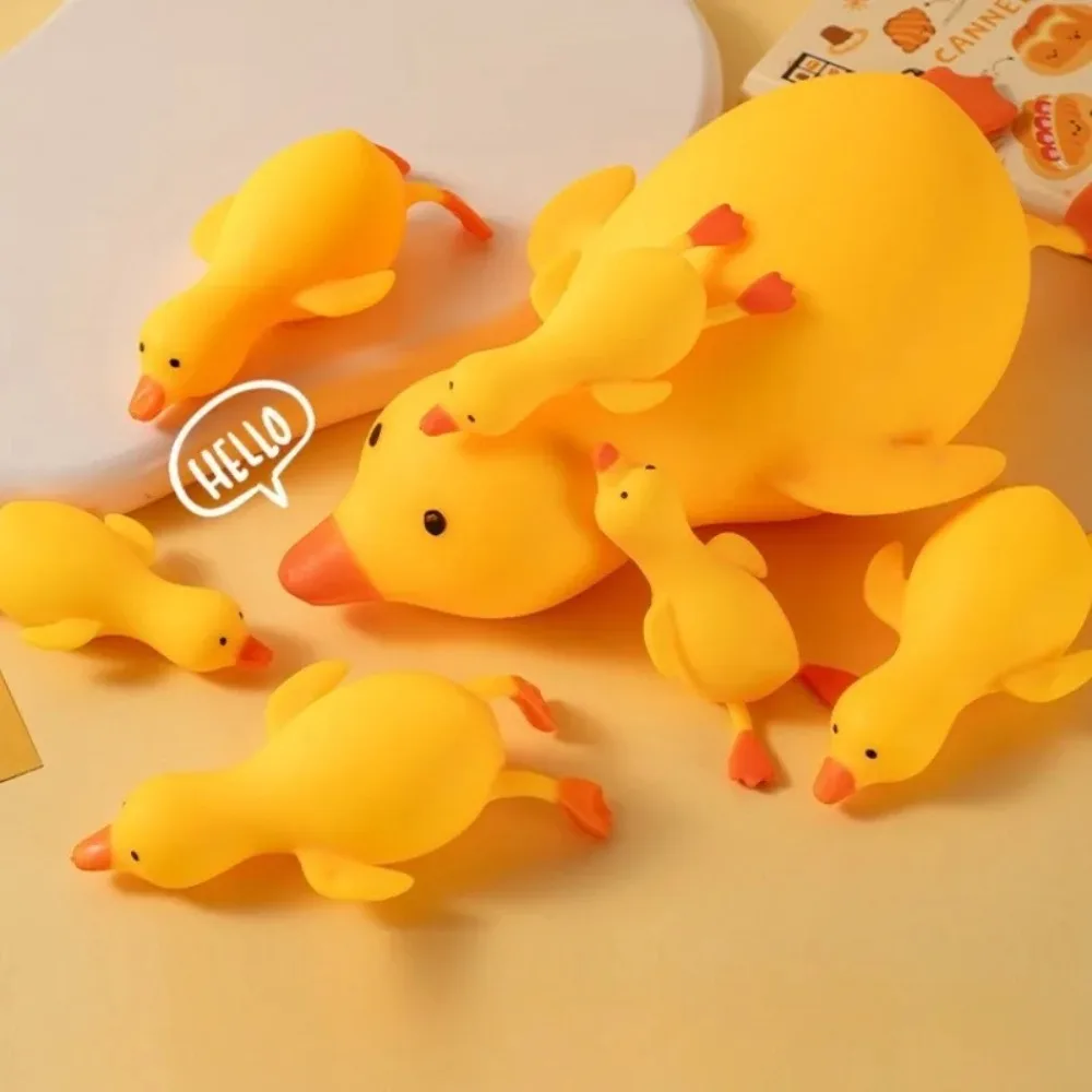 Soft and cute stress-relief duck toy, adorable goose-shaped plush animal for tension release, stretchable fidget toy to ease str