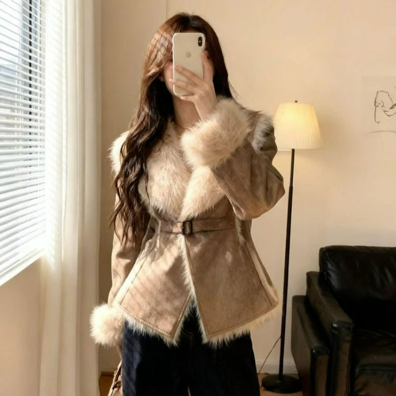 

2026 осень-зима, новый модный американский стиль, ретро-воротник, экологически чистый меховой пояс, мотоциклетная короткая верхняя одежда для женщин