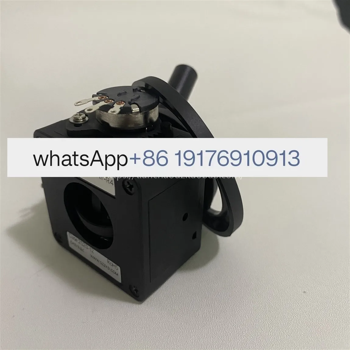 

Rocker two-dimensional non-reset rocker potentiometer ZY-D202AT-R4 is mostly used for light controllers